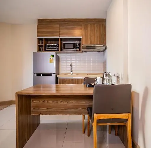 Tenn Ekamai Hotel 3*