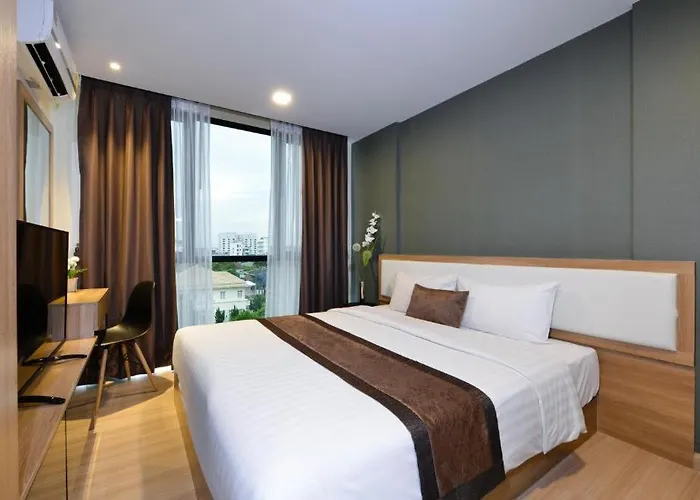 Tenn Ekamai Hotel Bangkok